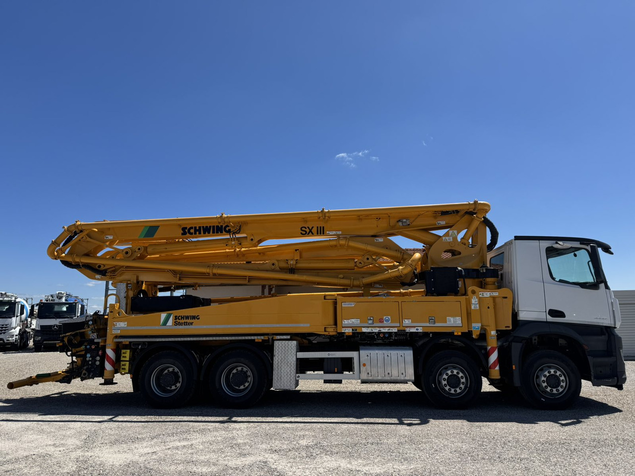 Concrete pump truck MERCEDES-BENZ AROCS 4442 SCHWING S43SX: picture 8