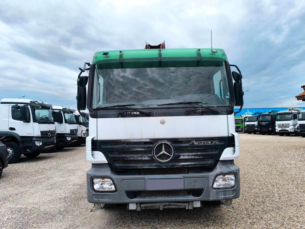 Mercedes-Benz ACTROS 3341 JUNJIN JXR 38-4 - Concrete pump truck: picture 2 Mercedes-Benz ACTROS 3341 JUNJIN JXR 38-4 - Concrete pump truck: picture 2