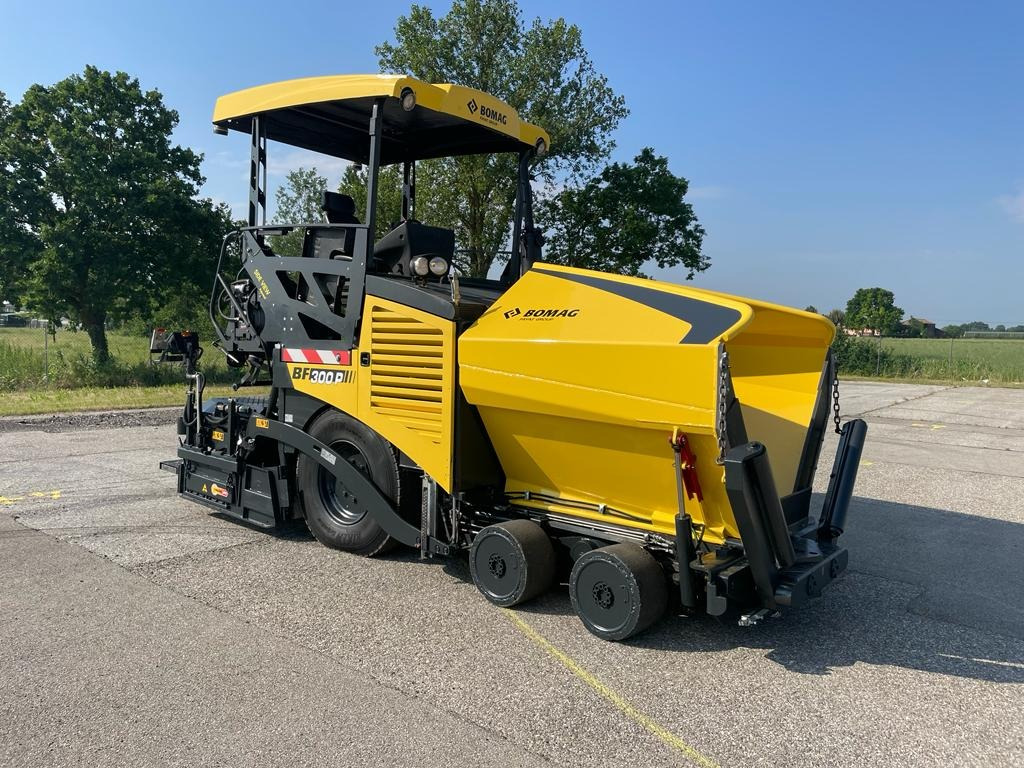 BOMAG IT BF 300 P S340-2 TV Stage IIIa/Tier 3 - Asphalt paver: picture 4 BOMAG IT BF 300 P S340-2 TV Stage IIIa/Tier 3 - Asphalt paver: picture 4