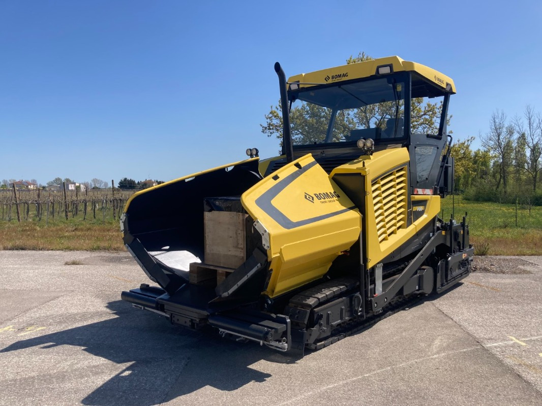 BOMAG IT BF 700 C-2 S500 Stage IV/Tier 4f - Asphalt paver: picture 1 BOMAG IT BF 700 C-2 S500 Stage IV/Tier 4f - Asphalt paver: picture 1