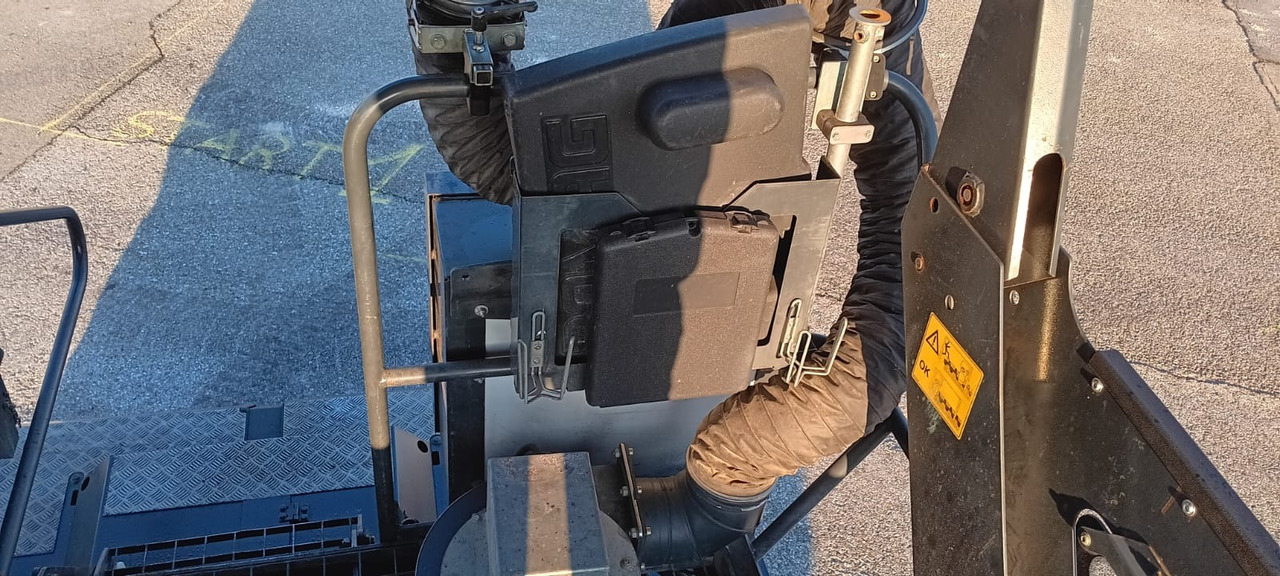 Asphalt paver BOMAG IT BF 700 C-2 S500 Stage IV/Tier 4f: picture 14 Asphalt paver BOMAG IT BF 700 C-2 S500 Stage IV/Tier 4f: picture 14