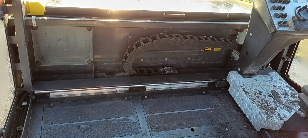 Asphalt paver BOMAG IT BF 700 C-2 S500 Stage IV/Tier 4f: picture 10 Asphalt paver BOMAG IT BF 700 C-2 S500 Stage IV/Tier 4f: picture 10