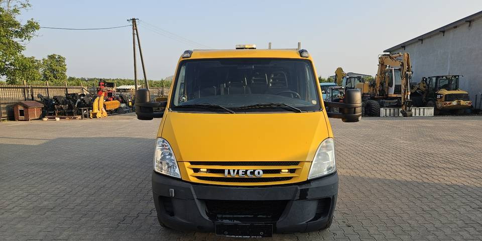Iveco Daily 35S14 HDS 830 kg doka dubel brygadówka - Open body delivery van: picture 3 Iveco Daily 35S14 HDS 830 kg doka dubel brygadówka - Open body delivery van: picture 3