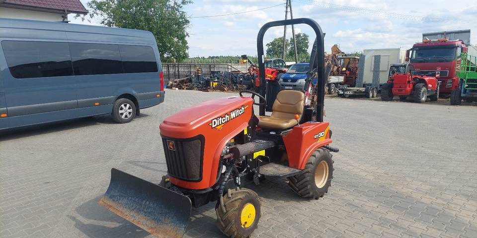 Koparka łańcuchowa Ditch Witch RT30 - Trencher: picture 2 Koparka łańcuchowa Ditch Witch RT30 - Trencher: picture 2