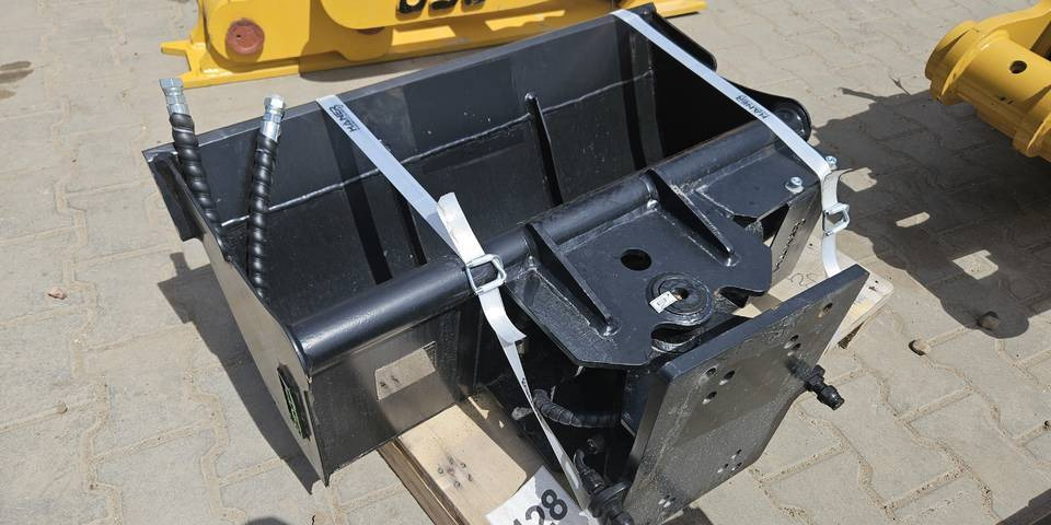 Łyżka skarpowa skarpówka hydrauliczna 80 cm do minikoparki pod adapter - Excavator bucket for Construction machinery: picture 1 Łyżka skarpowa skarpówka hydrauliczna 80 cm do minikoparki pod adapter - Excavator bucket for Construction machinery: picture 1