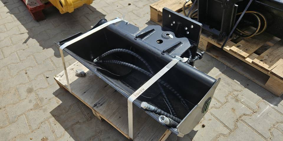 Łyżka skarpowa skarpówka hydrauliczna 80 cm do minikoparki pod adapter - Excavator bucket for Construction machinery: picture 3 Łyżka skarpowa skarpówka hydrauliczna 80 cm do minikoparki pod adapter - Excavator bucket for Construction machinery: picture 3