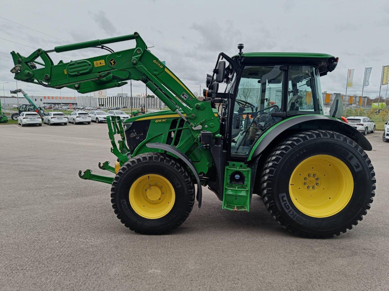 John Deere 6115 RC - Farm tractor: picture 4 John Deere 6115 RC - Farm tractor: picture 4