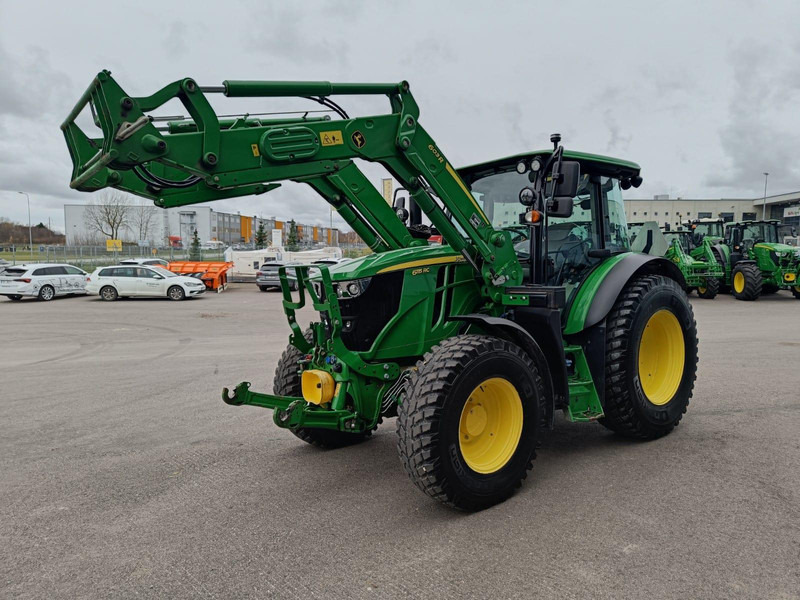 John Deere 6115 RC - Farm tractor: picture 3 John Deere 6115 RC - Farm tractor: picture 3