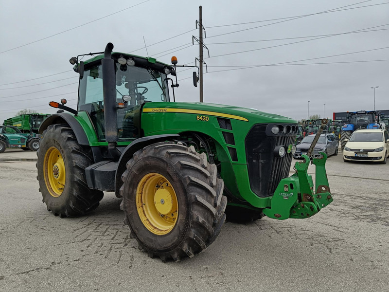 John Deere 8430 PST - Farm tractor: picture 1 John Deere 8430 PST - Farm tractor: picture 1