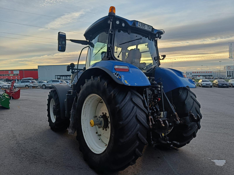 New Holland T7.270 AC - Farm tractor: picture 5 New Holland T7.270 AC - Farm tractor: picture 5