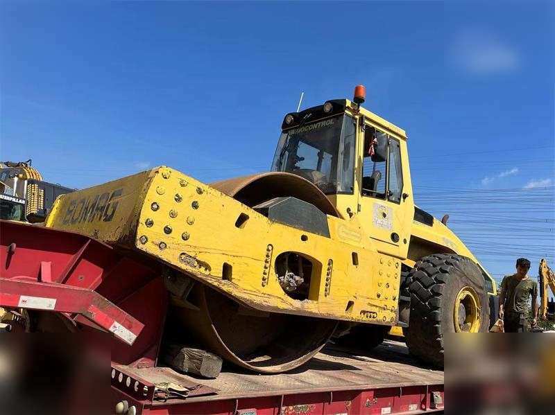 BOMAG BW226DH-4 - Compactor: picture 2 BOMAG BW226DH-4 - Compactor: picture 2