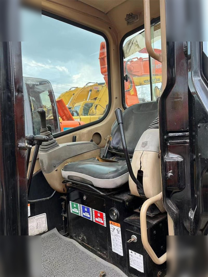CATERPILLAR 303C CR - Mini excavator: picture 3 CATERPILLAR 303C CR - Mini excavator: picture 3