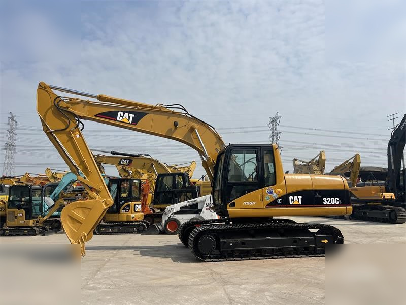 CATERPILLAR 320C - Crawler excavator: picture 2 CATERPILLAR 320C - Crawler excavator: picture 2