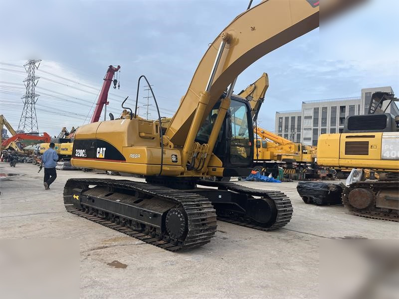 CATERPILLAR 320CL - Crawler excavator: picture 3 CATERPILLAR 320CL - Crawler excavator: picture 3