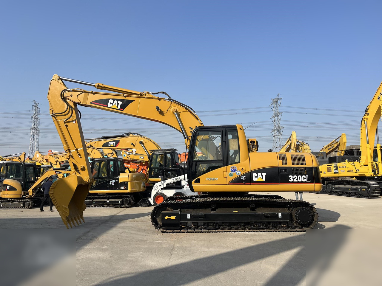 CATERPILLAR 320CL - Crawler excavator: picture 1 CATERPILLAR 320CL - Crawler excavator: picture 1