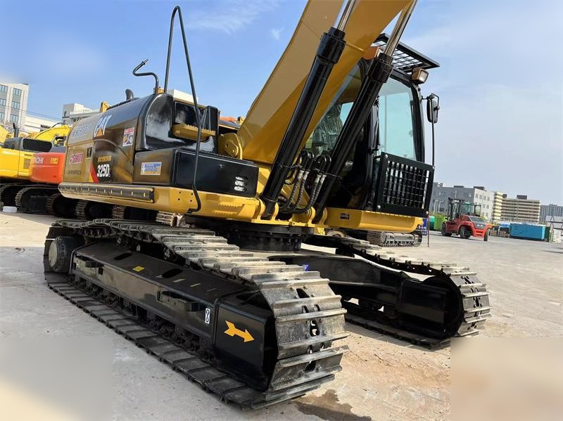 CATERPILLAR 325DL - Crawler excavator: picture 4 CATERPILLAR 325DL - Crawler excavator: picture 4
