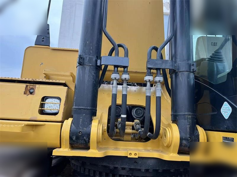 Crawler excavator CATERPILLAR 345D: picture 8