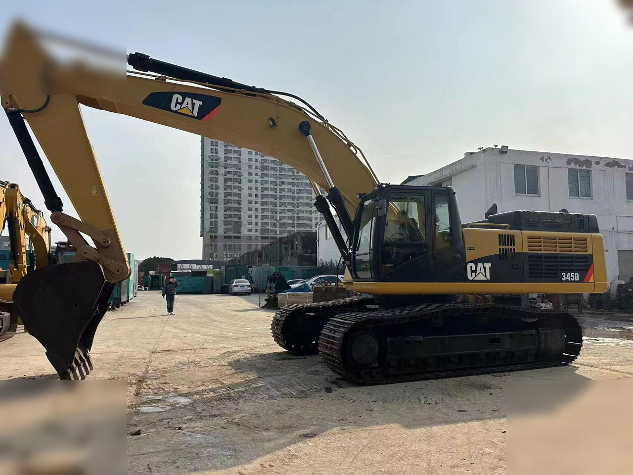 CATERPILLAR 345D - Crawler excavator: picture 1 CATERPILLAR 345D - Crawler excavator: picture 1