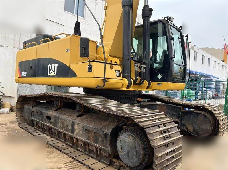 Crawler excavator CATERPILLAR 345D: picture 6