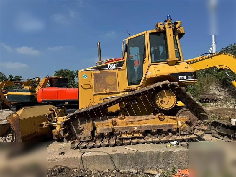 CATERPILLAR D5N - Bulldozer: picture 5 CATERPILLAR D5N - Bulldozer: picture 5