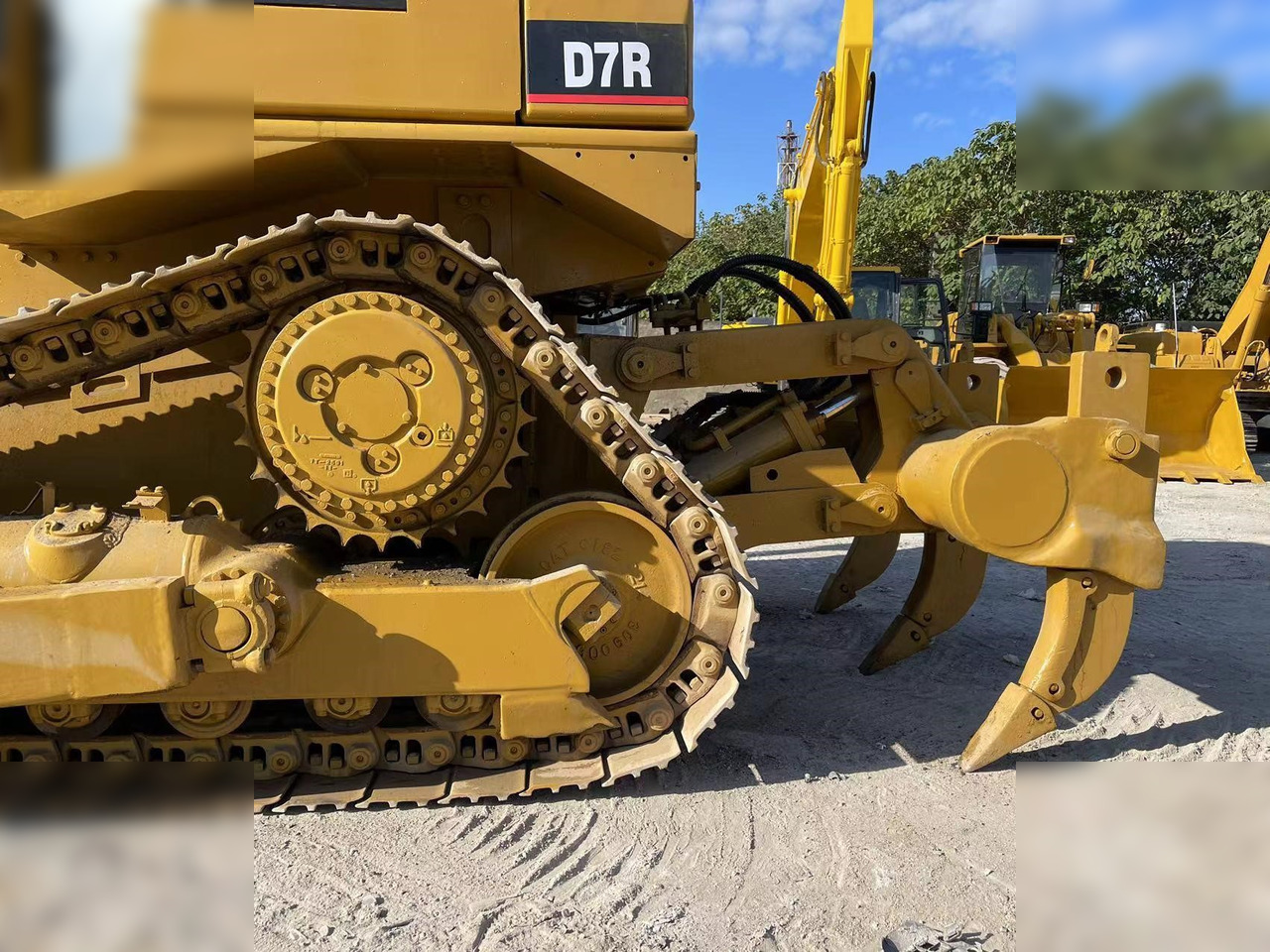CATERPILLAR D7R II - Bulldozer: picture 4 CATERPILLAR D7R II - Bulldozer: picture 4