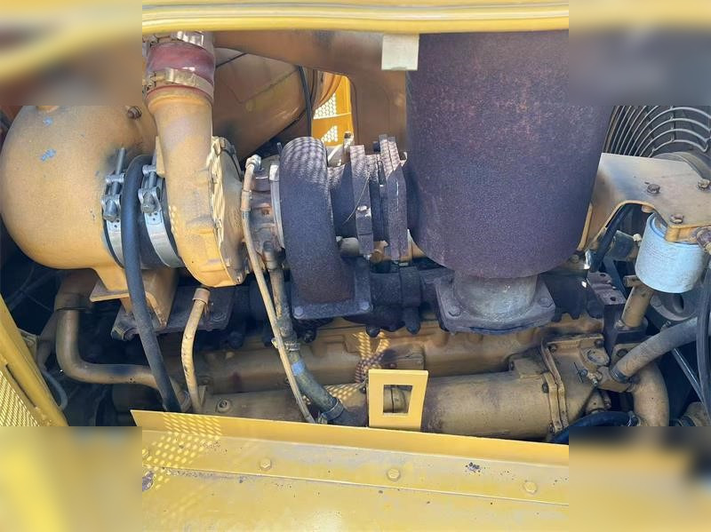 CATERPILLAR D8R - Bulldozer: picture 5 CATERPILLAR D8R - Bulldozer: picture 5