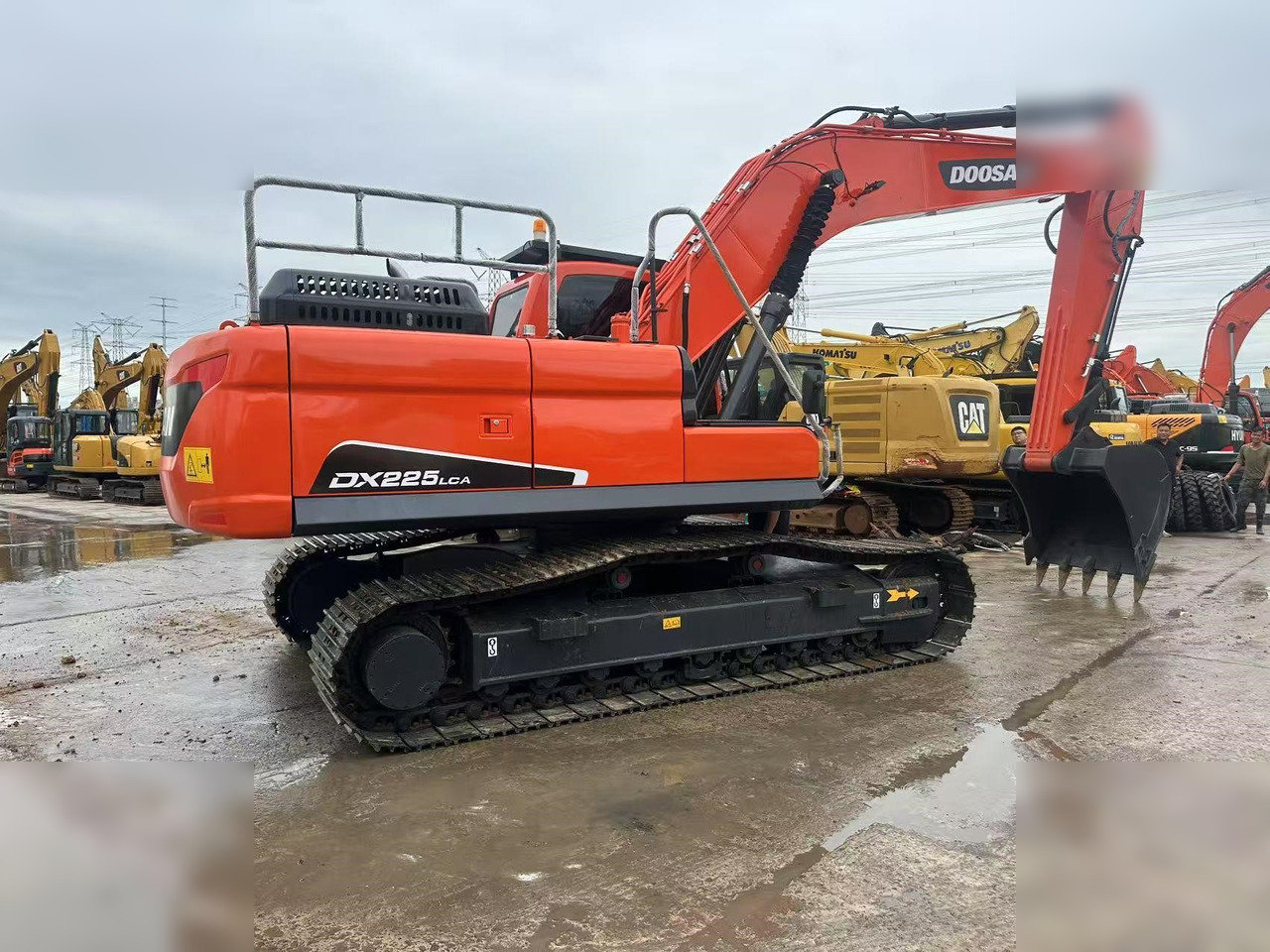 DOOSAN DX225 LCA - Crawler excavator: picture 1 DOOSAN DX225 LCA - Crawler excavator: picture 1