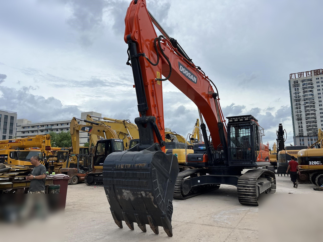DOOSAN DX340 LCA - Crawler excavator: picture 1 DOOSAN DX340 LCA - Crawler excavator: picture 1