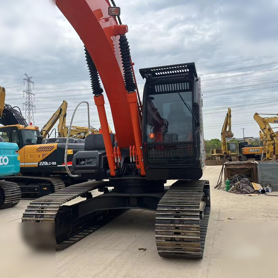 HITACHI ZX200-3G - Crawler excavator: picture 4 HITACHI ZX200-3G - Crawler excavator: picture 4