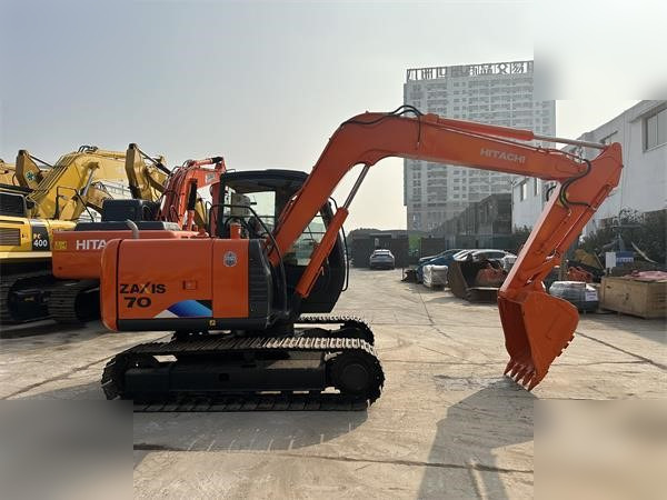 HITACHI ZX70 - Crawler excavator: picture 1 HITACHI ZX70 - Crawler excavator: picture 1