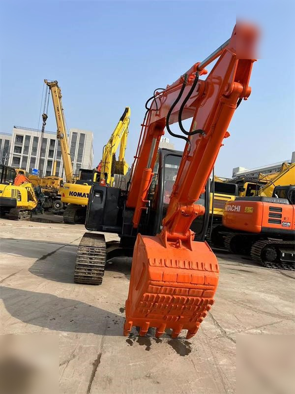 HITACHI ZX70 - Crawler excavator: picture 4 HITACHI ZX70 - Crawler excavator: picture 4