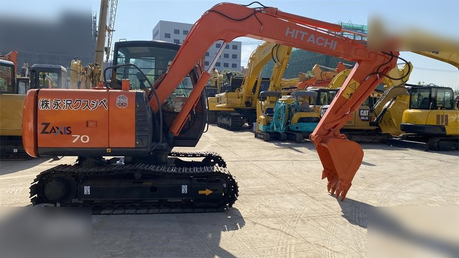 HITACHI ZX70 - Crawler excavator: picture 2 HITACHI ZX70 - Crawler excavator: picture 2