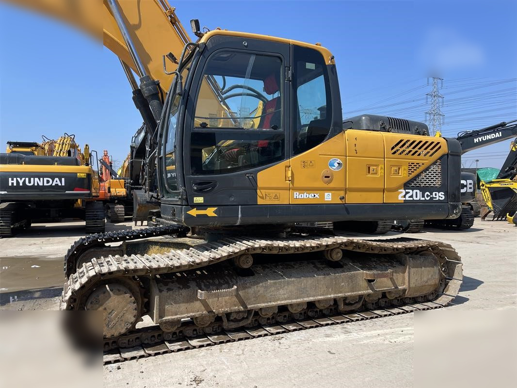 HYUNDAI ROBEX 220 LC-9S - Crawler excavator: picture 5 HYUNDAI ROBEX 220 LC-9S - Crawler excavator: picture 5