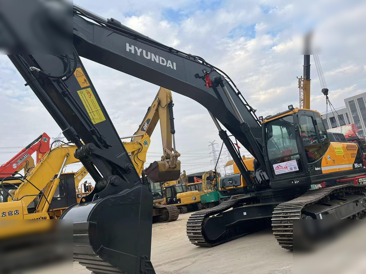 HYUNDAI ROBEX 305 LC-9T - Crawler excavator: picture 4 HYUNDAI ROBEX 305 LC-9T - Crawler excavator: picture 4