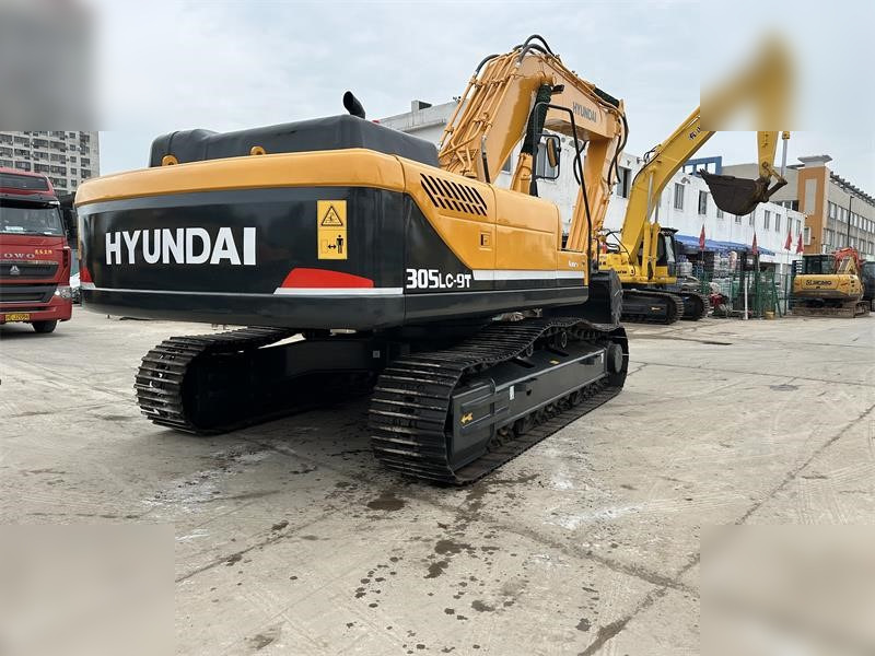 HYUNDAI ROBEX 305 LC-9T - Crawler excavator: picture 5 HYUNDAI ROBEX 305 LC-9T - Crawler excavator: picture 5