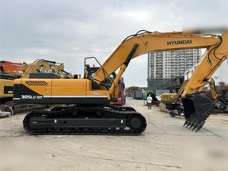 HYUNDAI ROBEX 305 LC-9T - Crawler excavator: picture 2 HYUNDAI ROBEX 305 LC-9T - Crawler excavator: picture 2