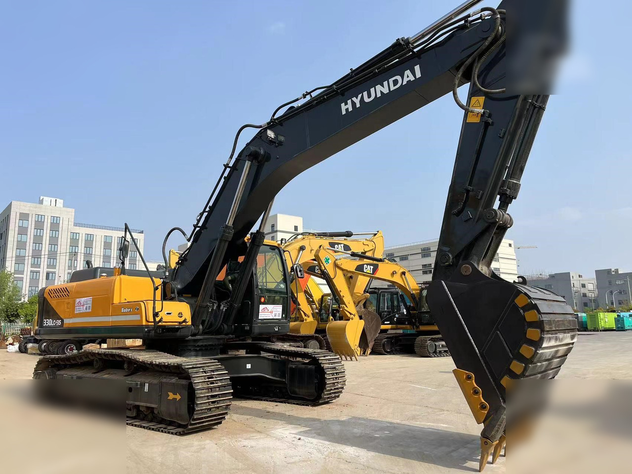 HYUNDAI ROBEX 330 LC-9S - Crawler excavator: picture 3 HYUNDAI ROBEX 330 LC-9S - Crawler excavator: picture 3