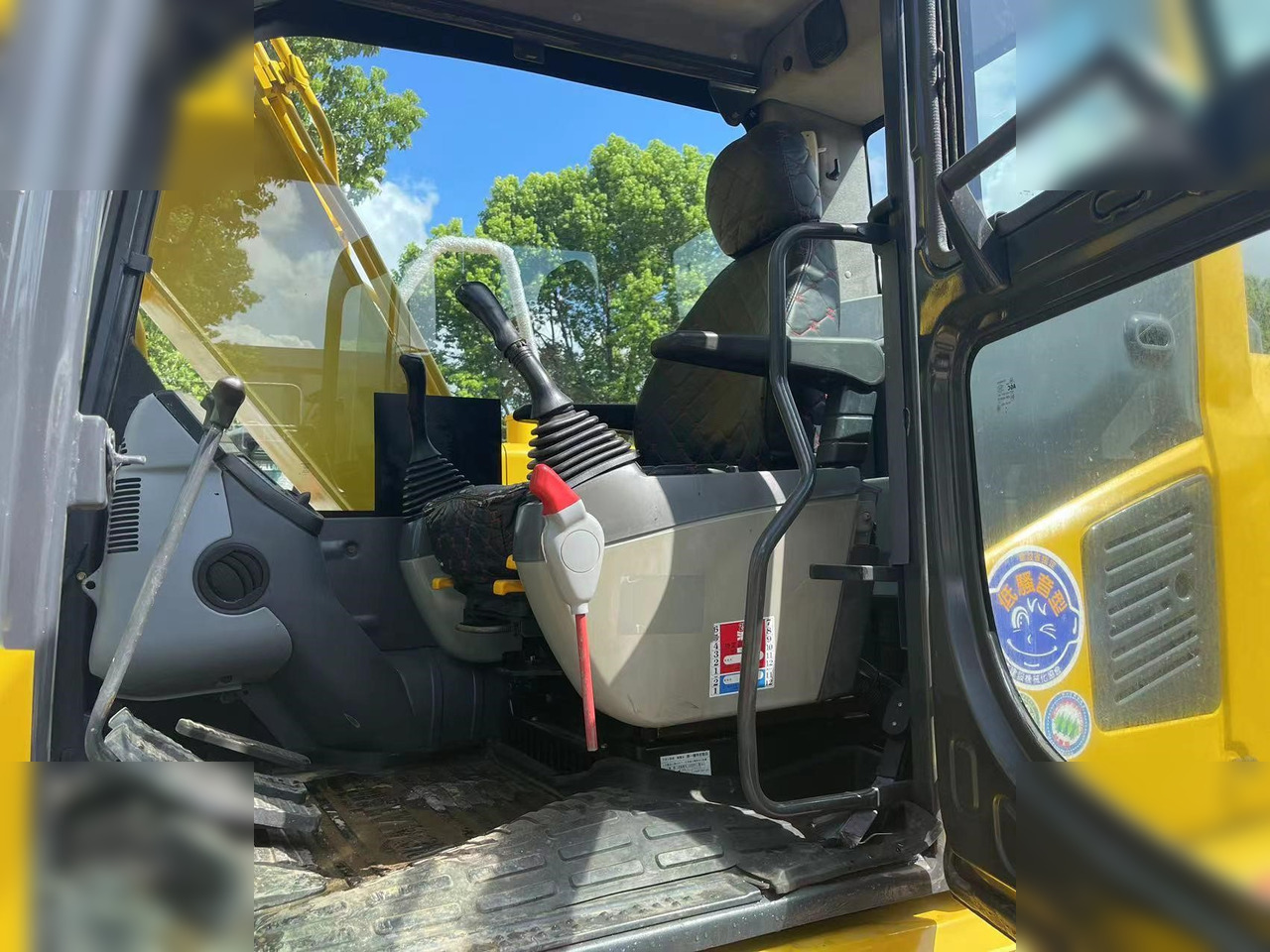 Crawler excavator KOMATSU PC120-8: picture 9
