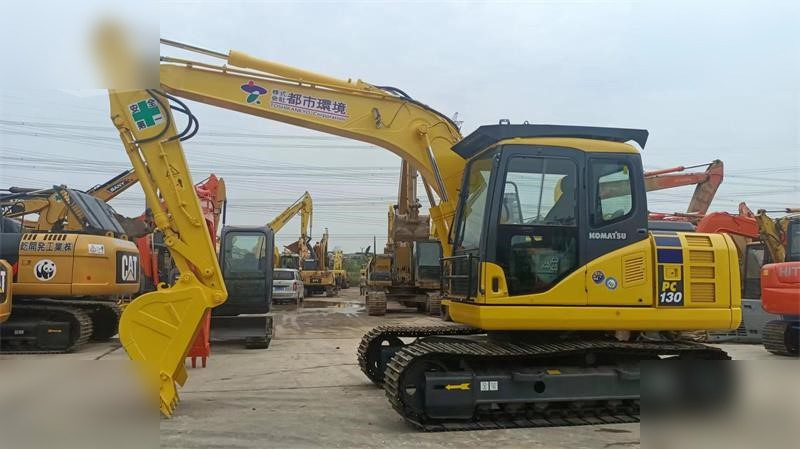KOMATSU PC130-7 - Crawler excavator: picture 2 KOMATSU PC130-7 - Crawler excavator: picture 2