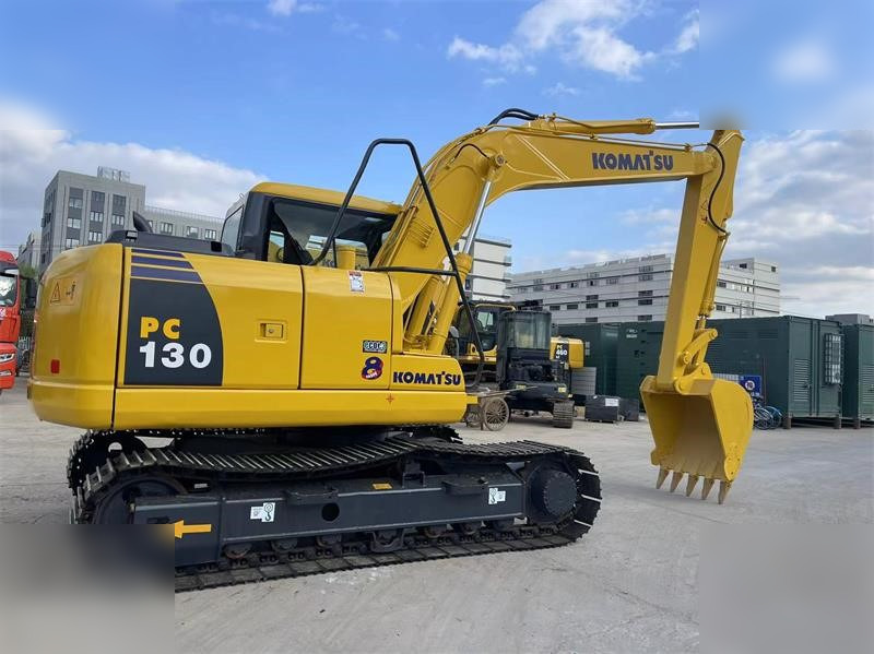 KOMATSU PC130-7 - Crawler excavator: picture 2 KOMATSU PC130-7 - Crawler excavator: picture 2