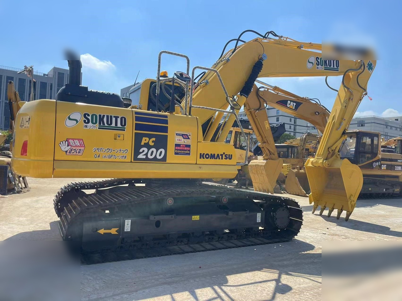 KOMATSU PC200-8 - Crawler excavator: picture 2 KOMATSU PC200-8 - Crawler excavator: picture 2