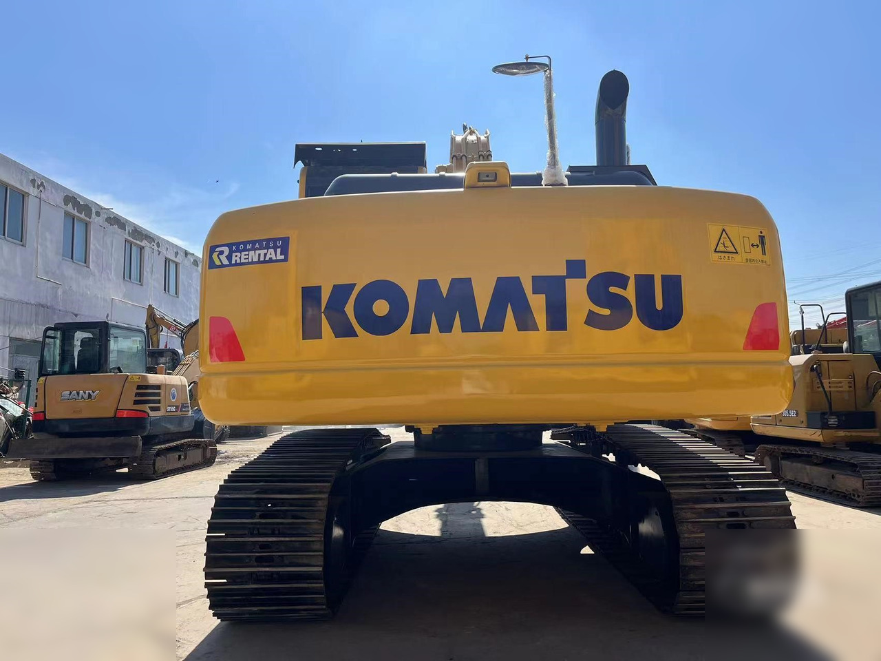 KOMATSU PC220-8 - Crawler excavator: picture 3 KOMATSU PC220-8 - Crawler excavator: picture 3