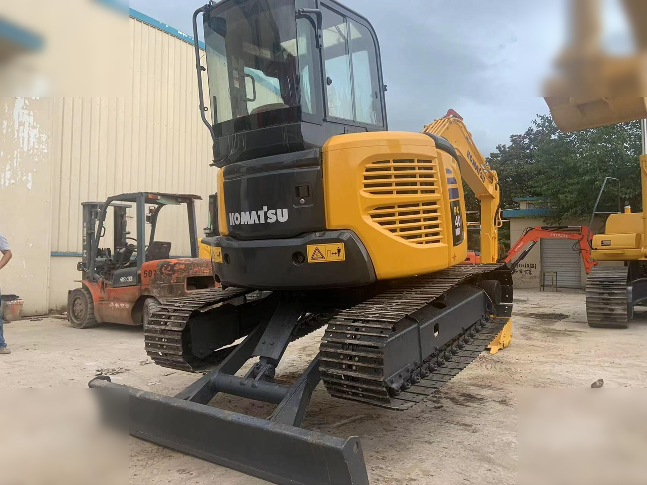 Leasing of KOMATSU PC40MR-2 KOMATSU PC40MR-2: picture 6