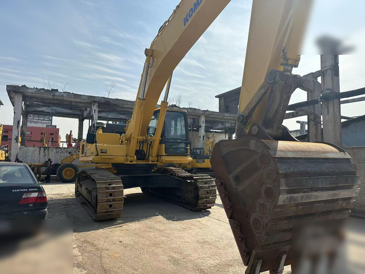 KOMATSU PC460 LC-8 - Crawler excavator: picture 3 KOMATSU PC460 LC-8 - Crawler excavator: picture 3