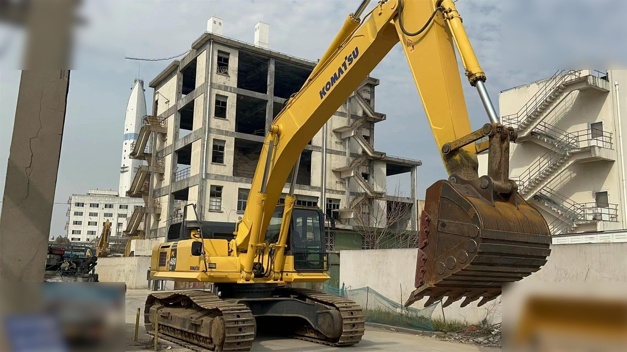 KOMATSU PC460 LC-8 - Crawler excavator: picture 2 KOMATSU PC460 LC-8 - Crawler excavator: picture 2