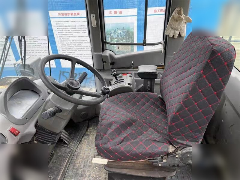 SDLG L968F - Wheel loader: picture 5 SDLG L968F - Wheel loader: picture 5