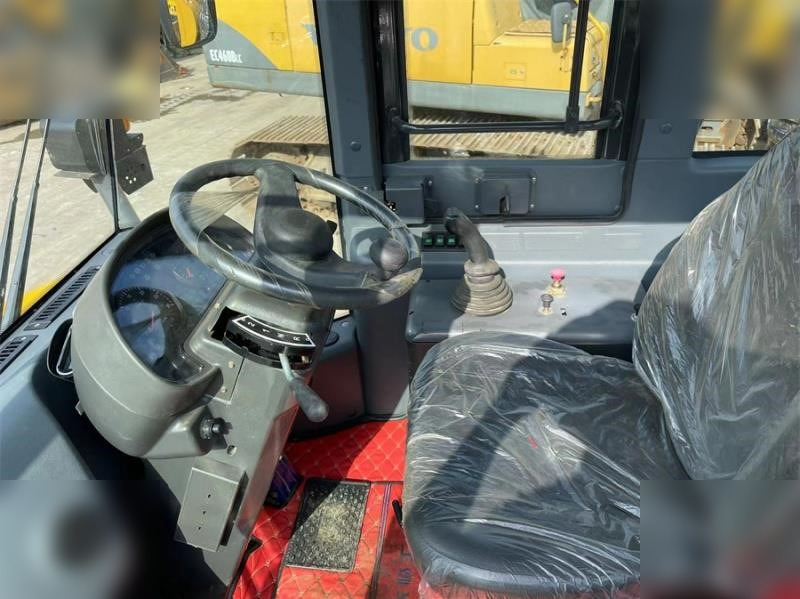 SDLG LG956L - Wheel loader: picture 3 SDLG LG956L - Wheel loader: picture 3