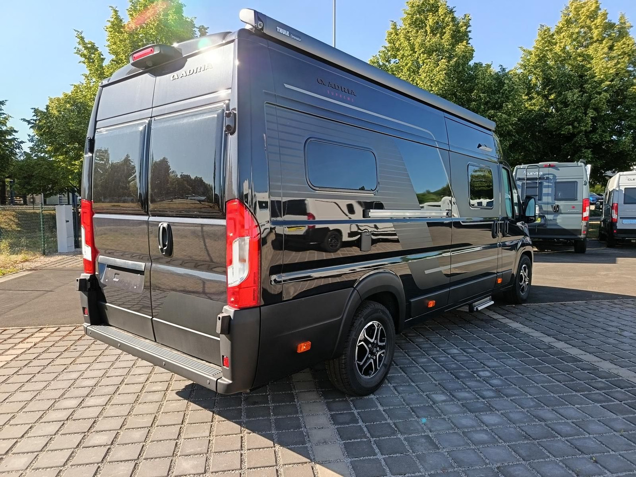 Adria Twin Edition 640 SGX Maxi 132kW*138L KÜHLSCHRANK - Camper van: picture 5 Adria Twin Edition 640 SGX Maxi 132kW*138L KÜHLSCHRANK - Camper van: picture 5