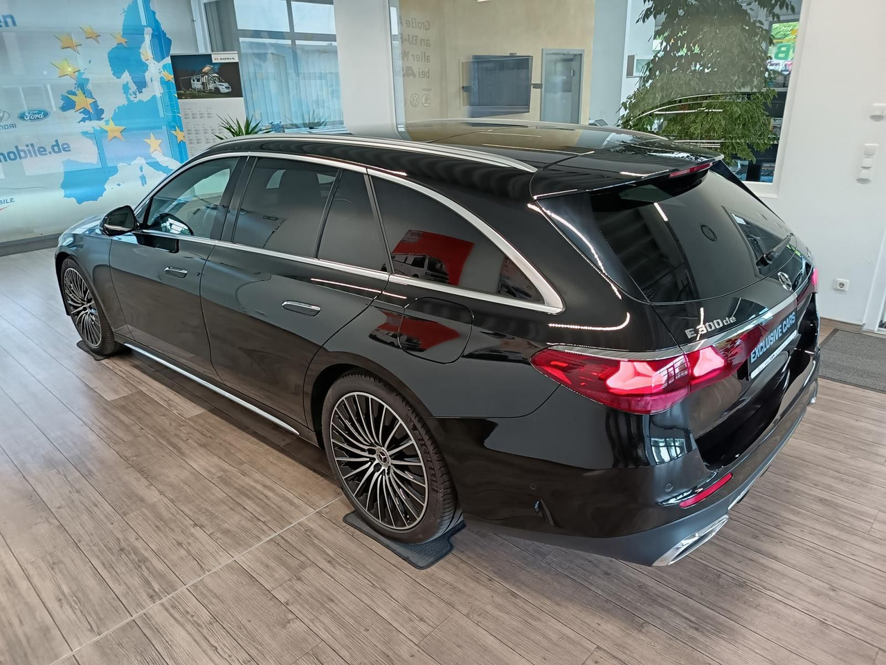 Mercedes-Benz E 300 T de 4M*AMG LINE ADVANCED PLUS*AHK*360°* - Station wagon: picture 4 Mercedes-Benz E 300 T de 4M*AMG LINE ADVANCED PLUS*AHK*360°* - Station wagon: picture 4