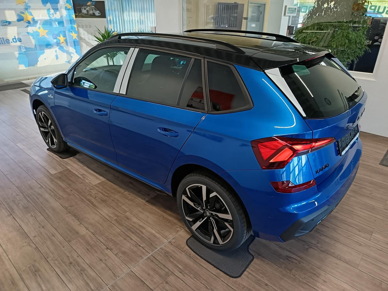 Skoda Kamiq Monte Carlo 1,5 TSI DSG*PANO*AHK*5J.GARANT - SUV: picture 4 Skoda Kamiq Monte Carlo 1,5 TSI DSG*PANO*AHK*5J.GARANT - SUV: picture 4
